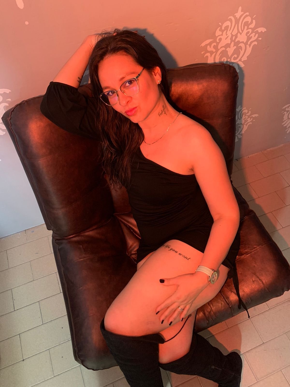 Performer Veronhica Photo 2