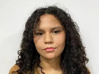 SaryCares50 profilbild på webbkameramodell