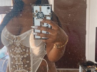 Image de profil du modèle de webcam Kosmicc_Kewchii