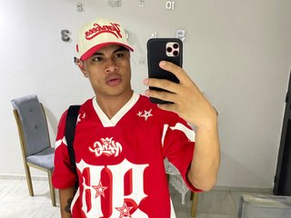 Image de profil du modèle de webcam Valentino27