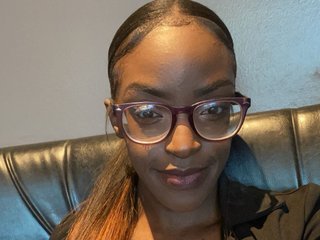 Imagen de perfil de modelo de cámara web de SerenityXLoveX