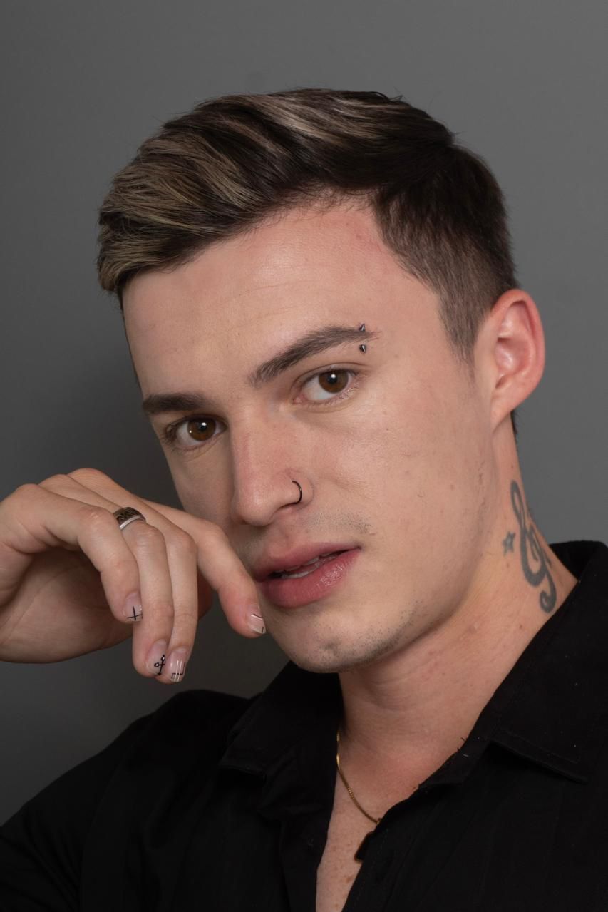 Performer KEN_FERRER Photo 6