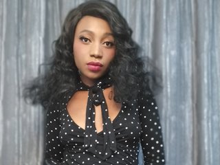 Imagen de perfil de modelo de cámara web de Ebonysophia28