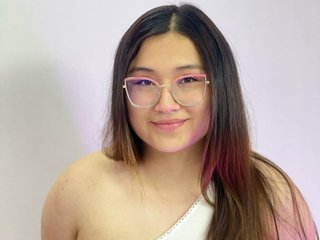 Imagen de perfil de modelo de cámara web de MiaHarveyyy