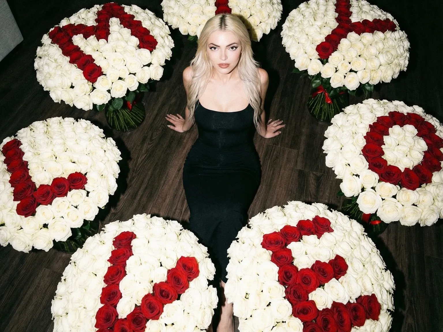 Performer AuroraRuiz Photo 10