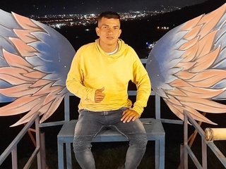 DuoPerverxs18x profilbild på webbkameramodell 