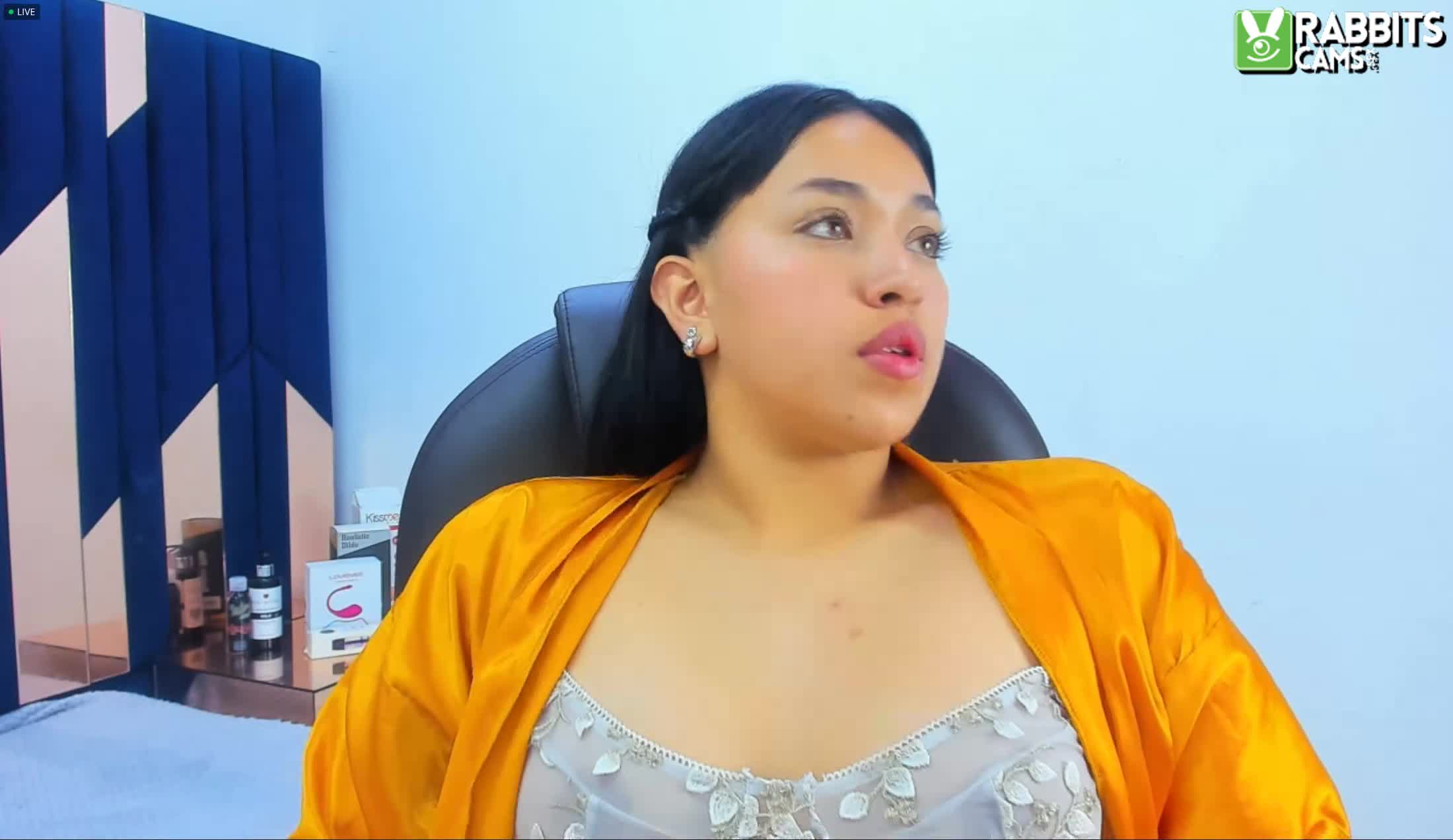 Artist isabelrodriguezz Video 1