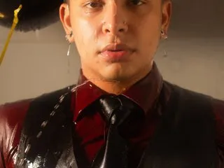 coonor_wolf cam model profile picture