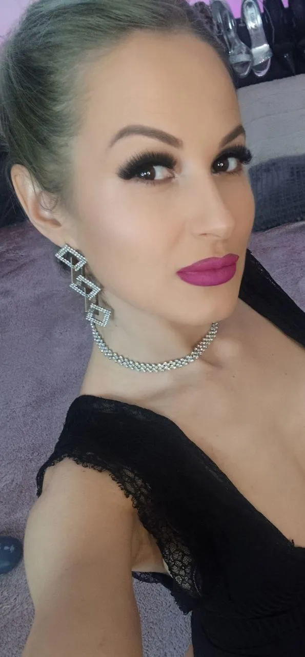 Performer JoyfullRosse Photo 3