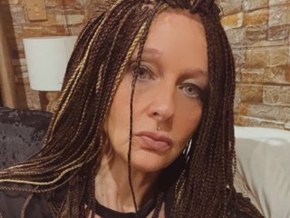 Pixxieleigh cam model profile picture