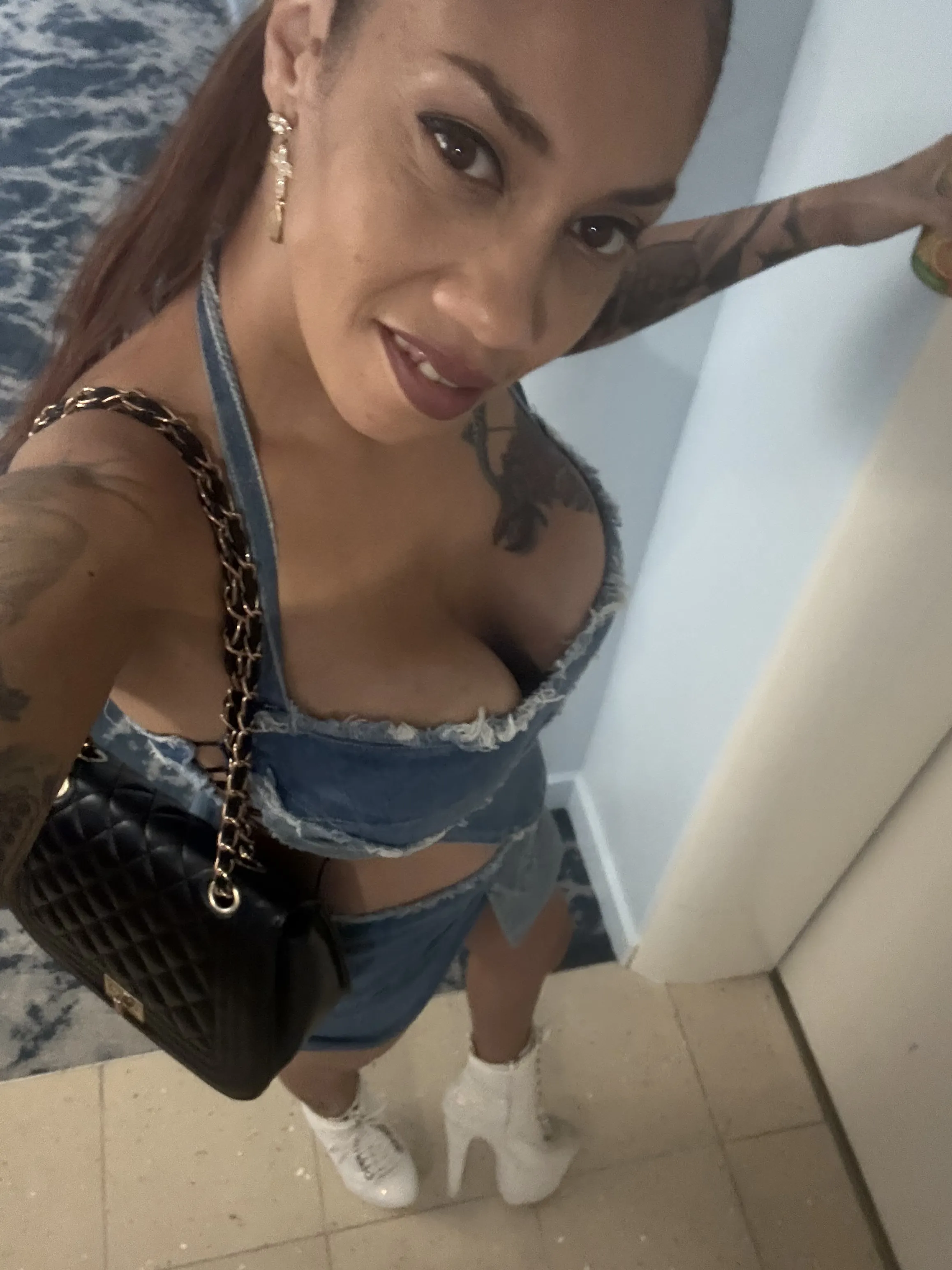 Performer LilahStello Photo 4