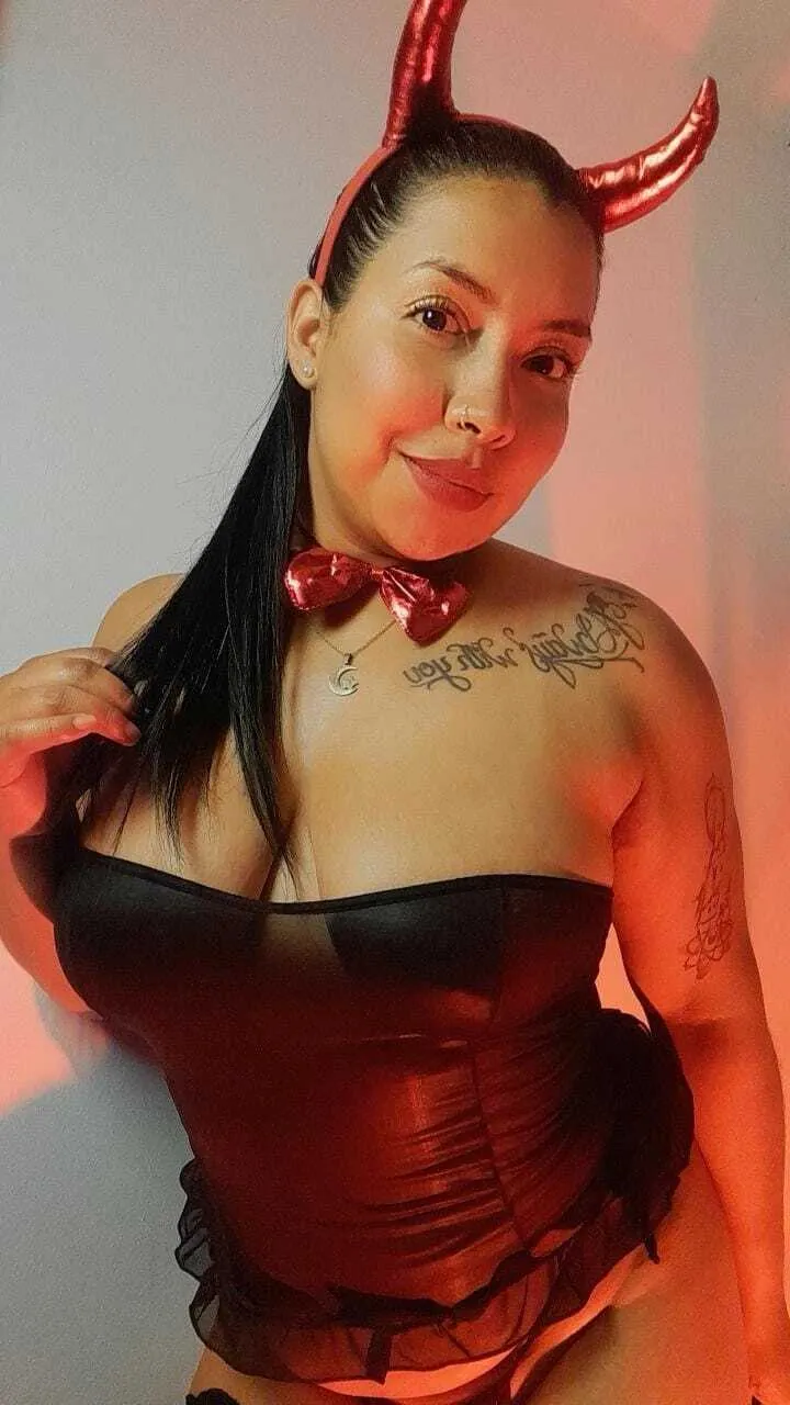 Utøver loana_bdsm Bilde 7