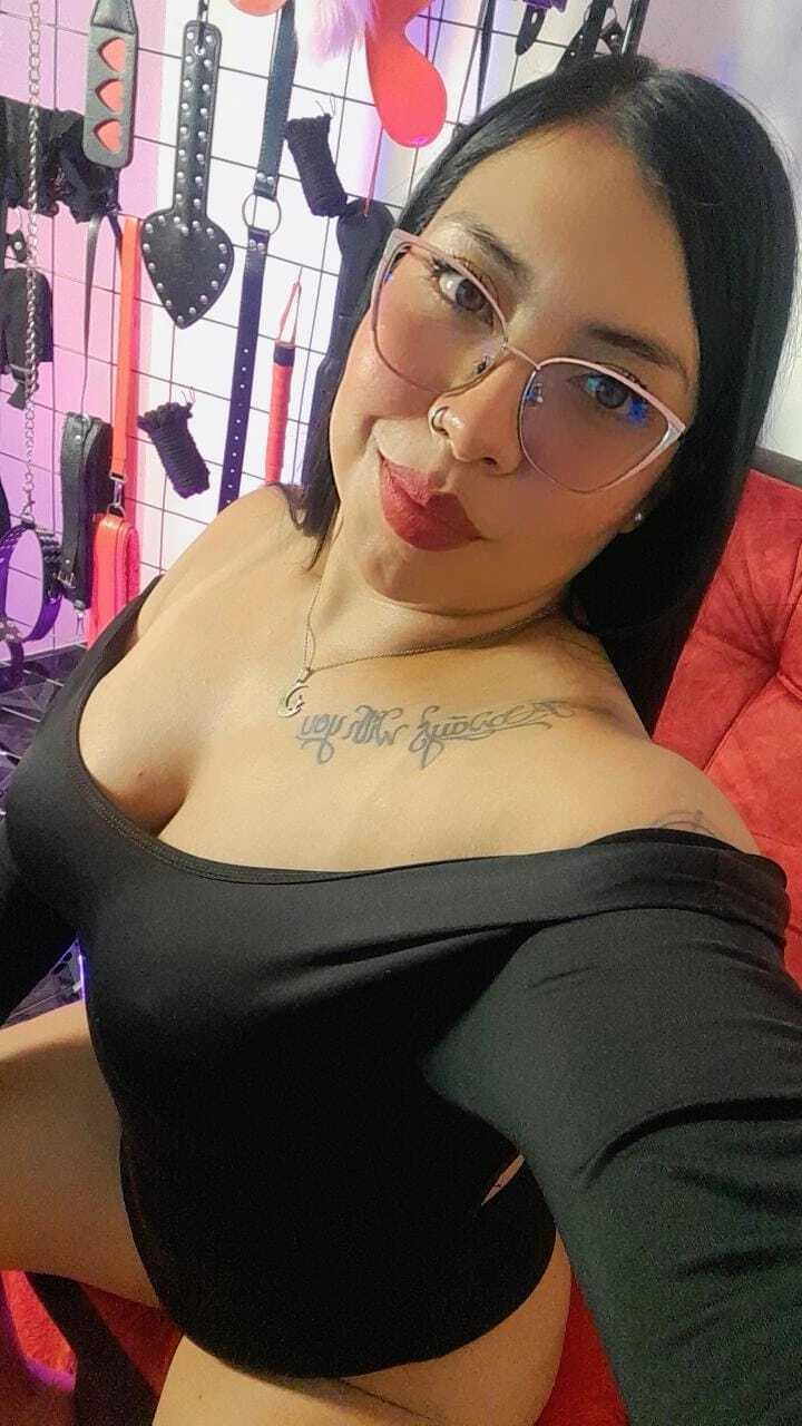 Utøver loana_bdsm Bilde 11