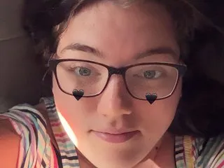 Image de profil du modèle de webcam AdoraBlue