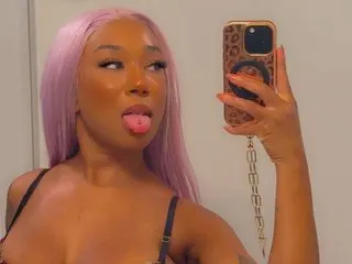 Image de profil du modèle de webcam Luxe_doll