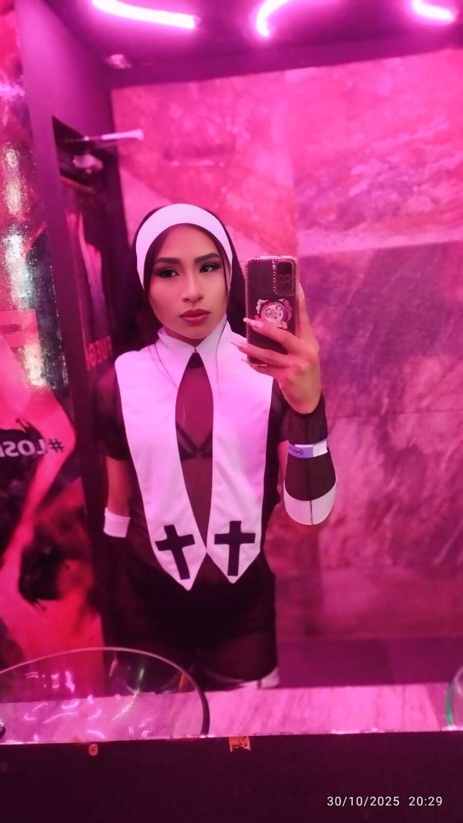 Performer CamerunNiiaza Photo 11