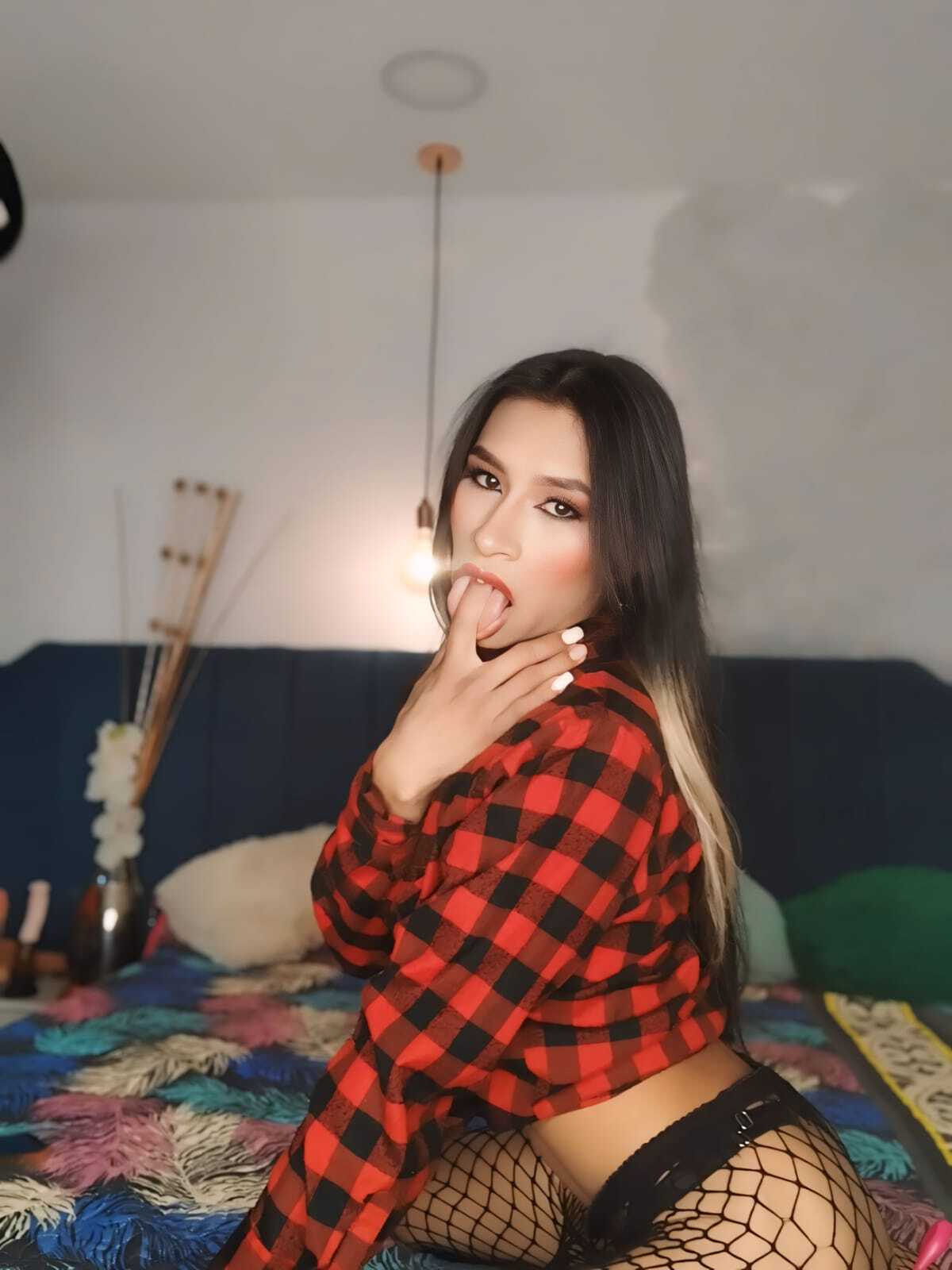 Performer CamerunNiiaza Photo 6