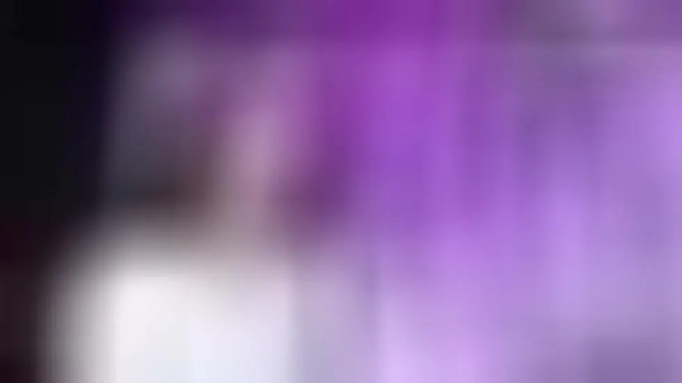 Artiest LinzyRoussee Video 1
