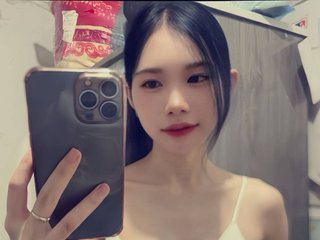 JennyHuynh Profilbild des Cam-Modells 