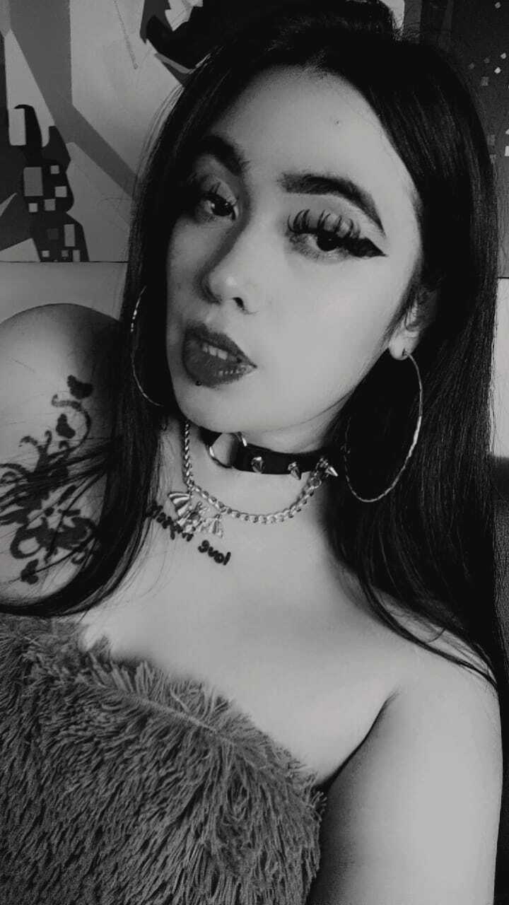 Performer LilithZenith Photo 12