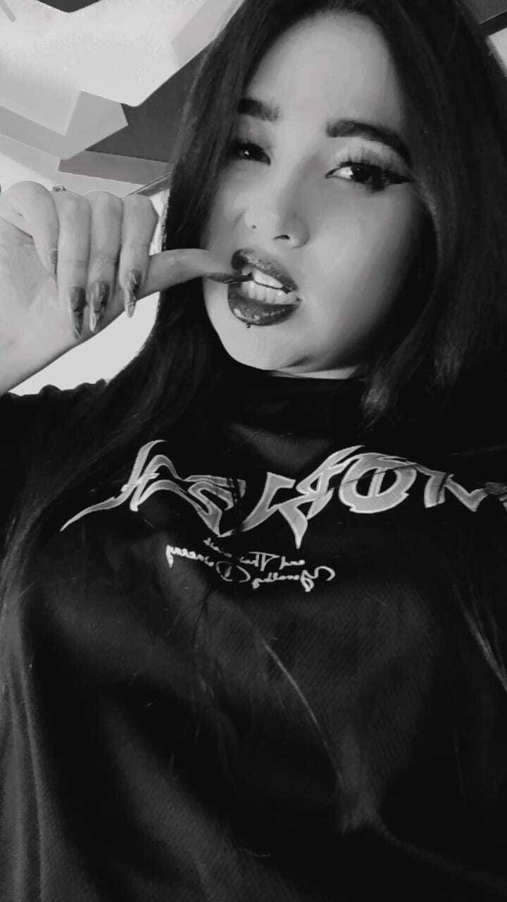 Interprete LilithZenith Foto 3