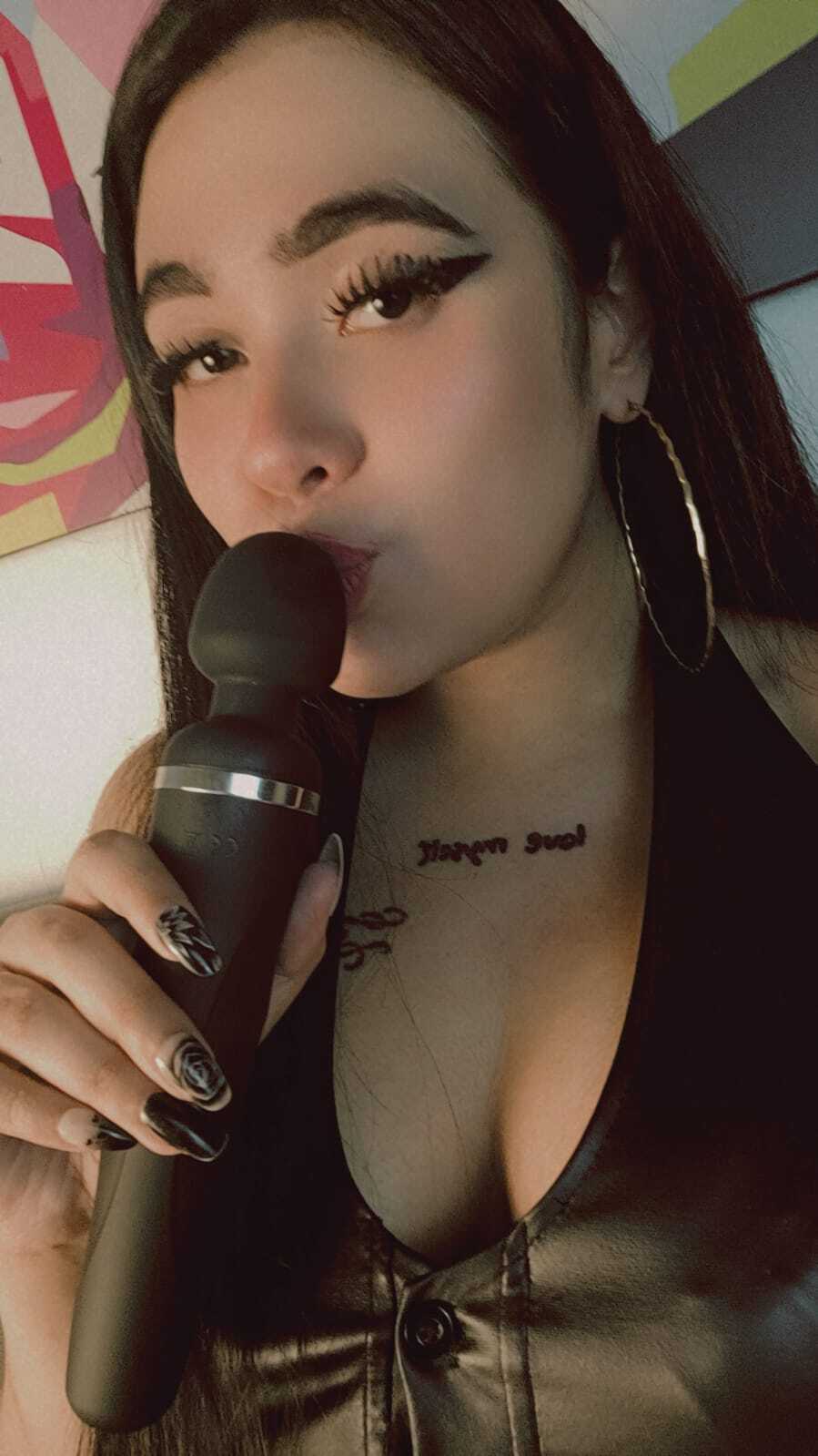 Performer LilithZenith Photo 10