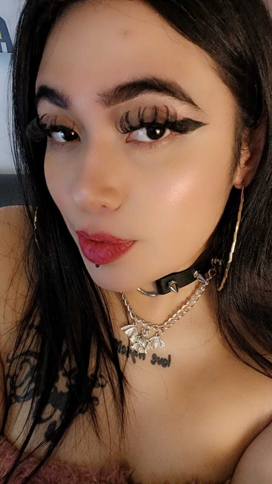 Performer LilithZenith Photo 9