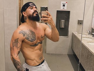 Foto de perfil de modelo de webcam de Ryan_BIGDIC22 