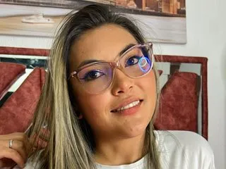 L_katte immagine del profilo del modello di cam