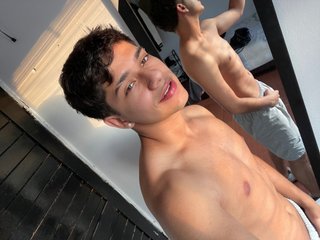 Tristan_18 profilbild på webbkameramodell 