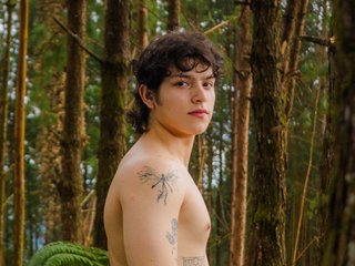 axelraven21 profilbild på webbkameramodell 