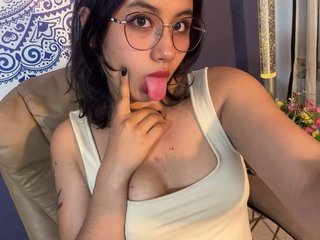 Nova_Allen immagine del profilo del modello di cam