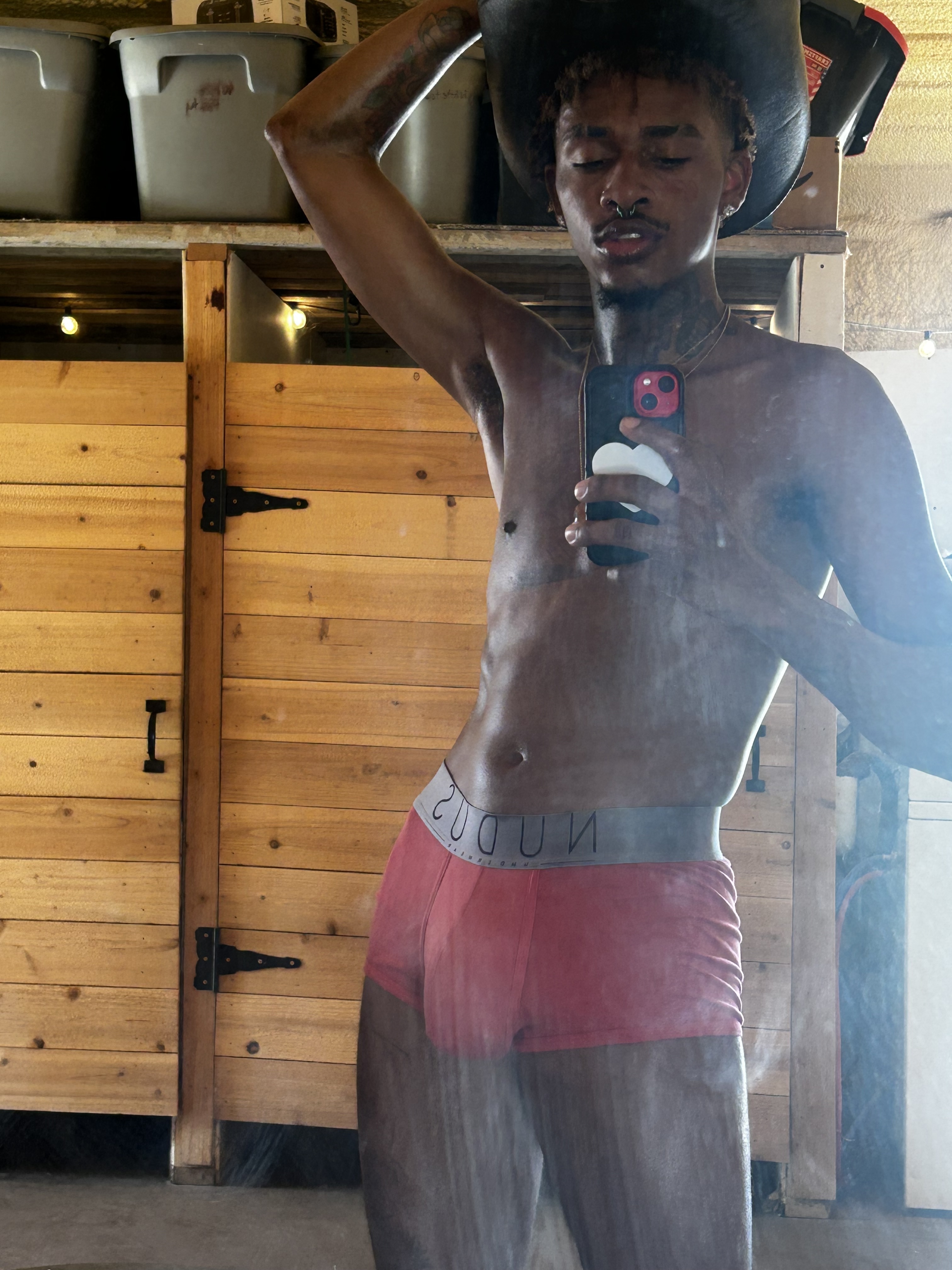 Performer tommy_el_moreno Photo 6