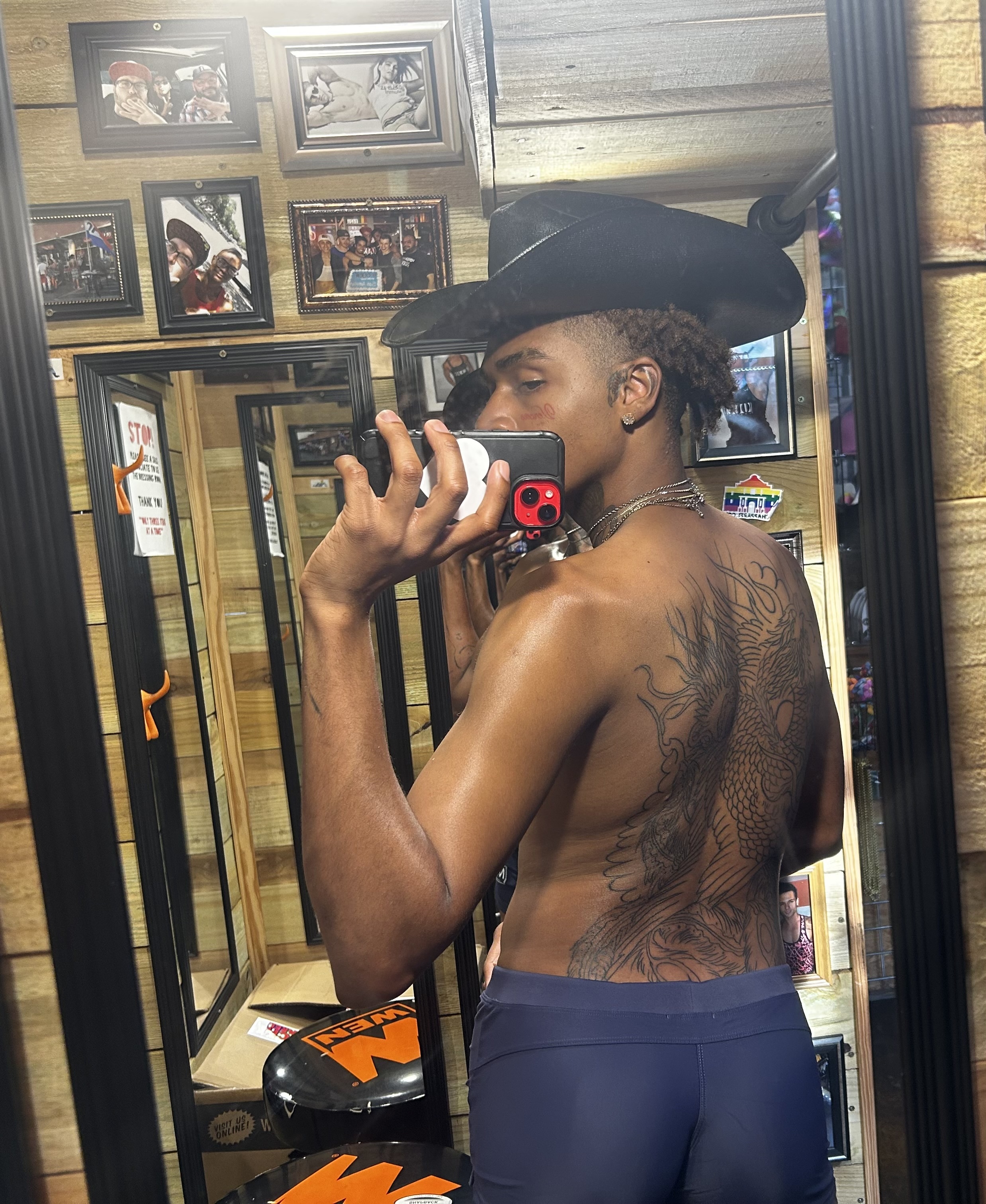 Performer tommy_el_moreno Photo 5