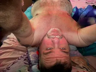 Thickuncut profilbild på webbkameramodell