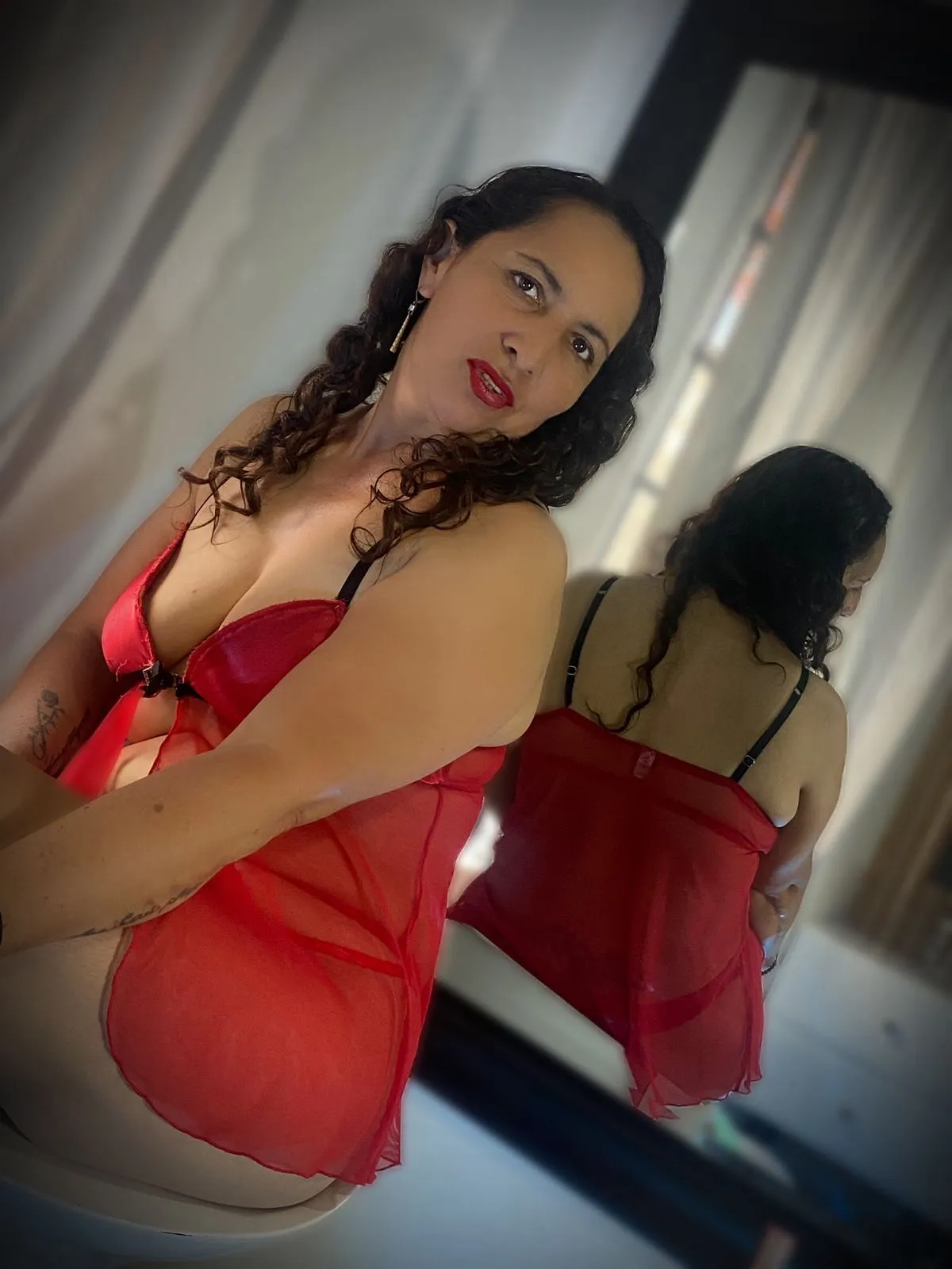 Interprète Luna_Mature Photo 8