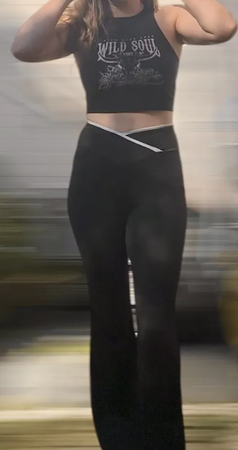 Performer CurvyHannahXX Photo 1