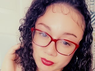 Imagen de perfil de modelo de cámara web de HoneyyXoxo