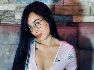 Image de profil du modèle de webcam Saraa_Zack