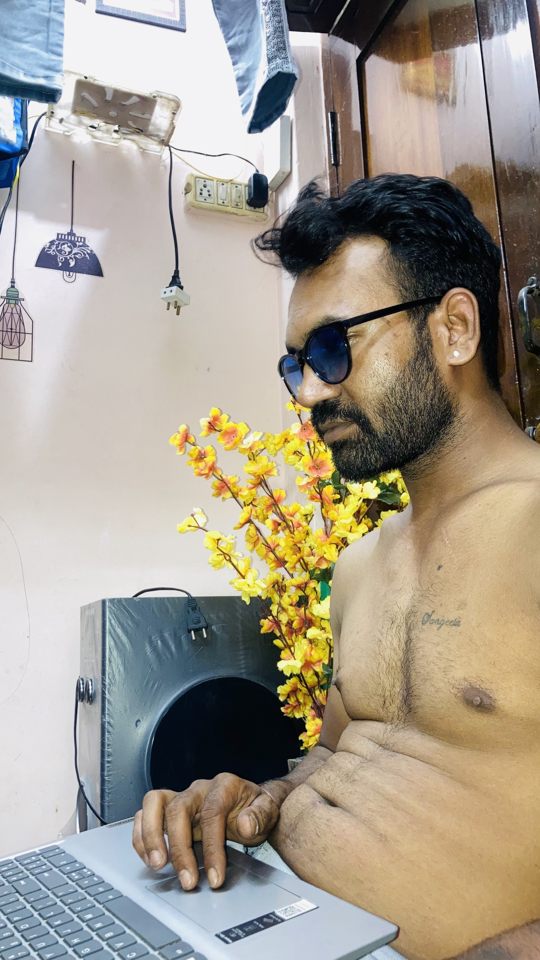 Performer Rahul9964 Photo 1