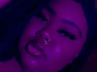 Image de profil du modèle de webcam YayaSweets