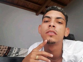 Thekimblackhot22 profielfoto van cam model 
