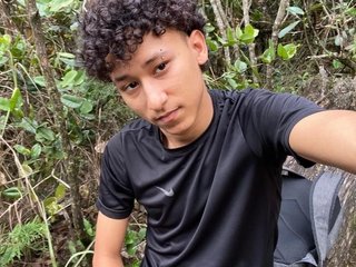 YESULLTOS cam model profile picture 