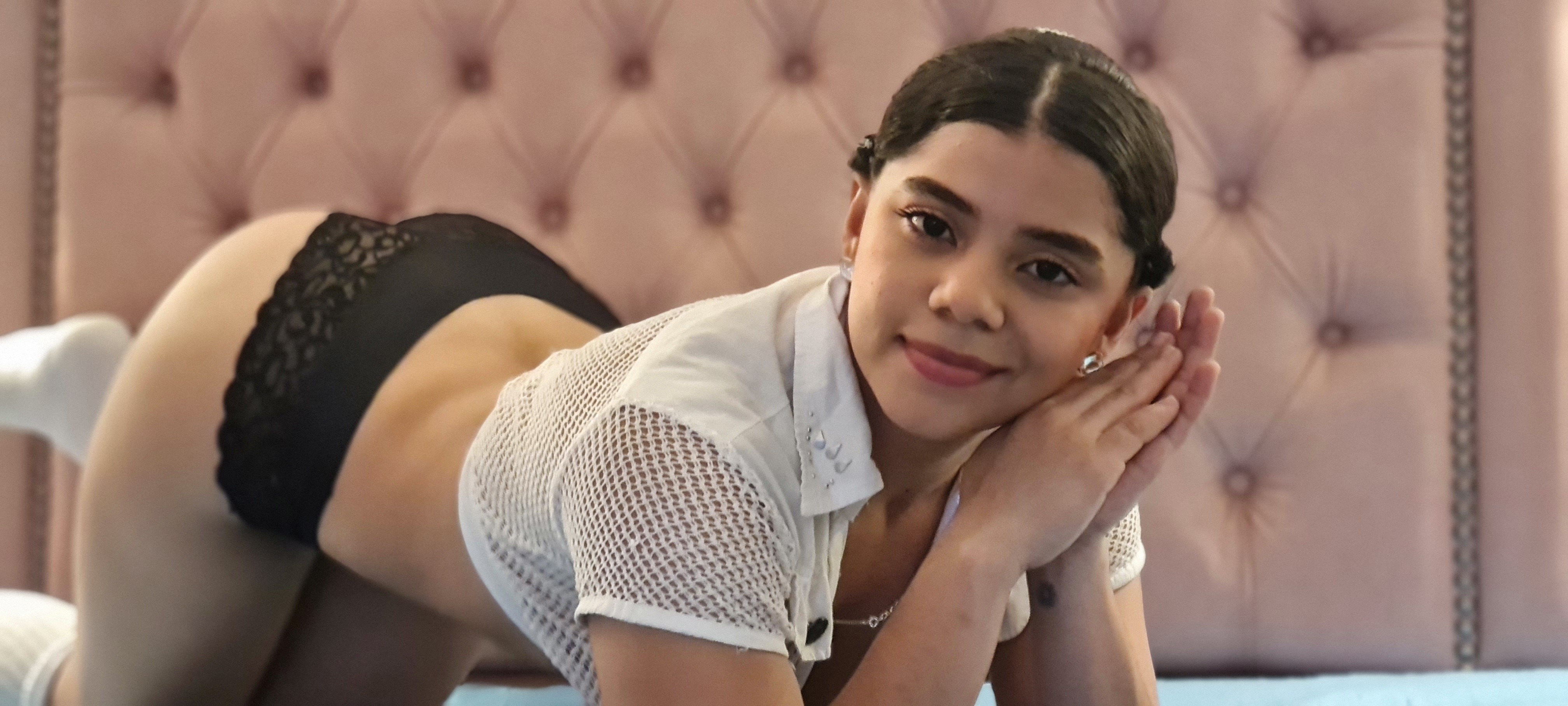 Performer Izelzunara Photo 10