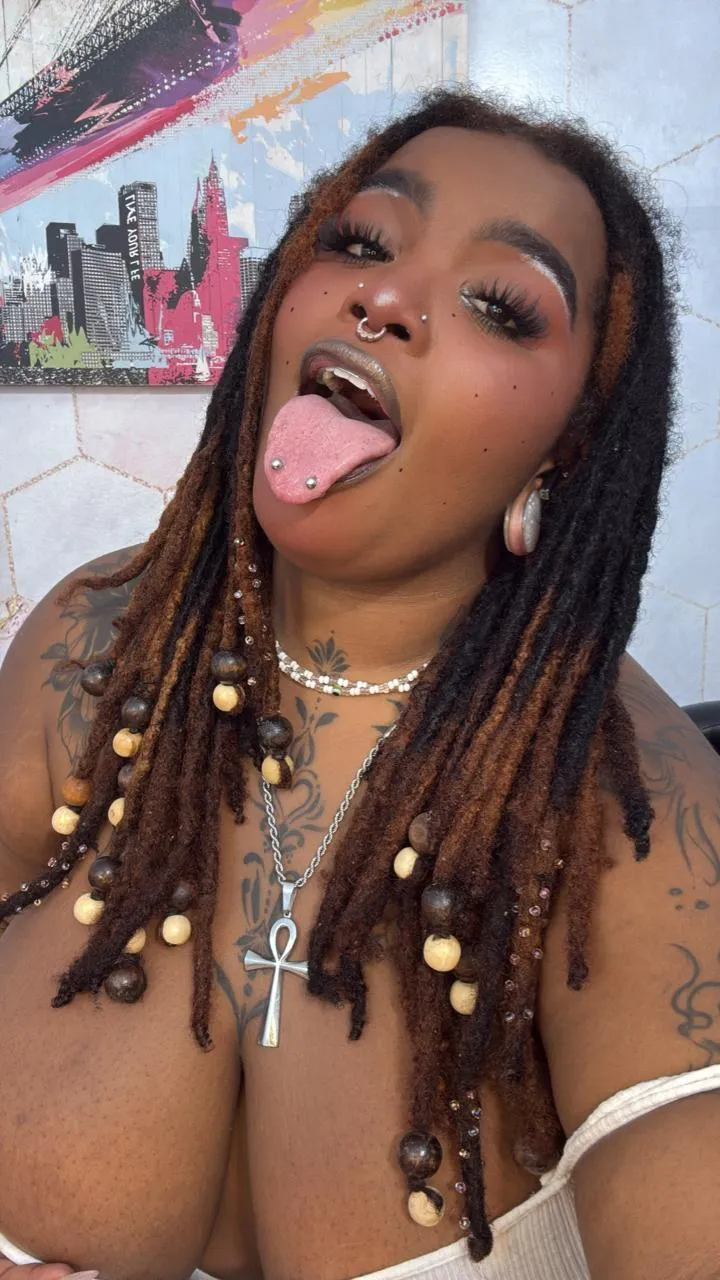 Artist LaylaCummingss Foto 3