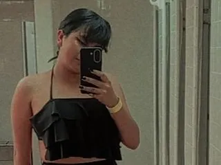 Image de profil du modèle de webcam Zafiraa