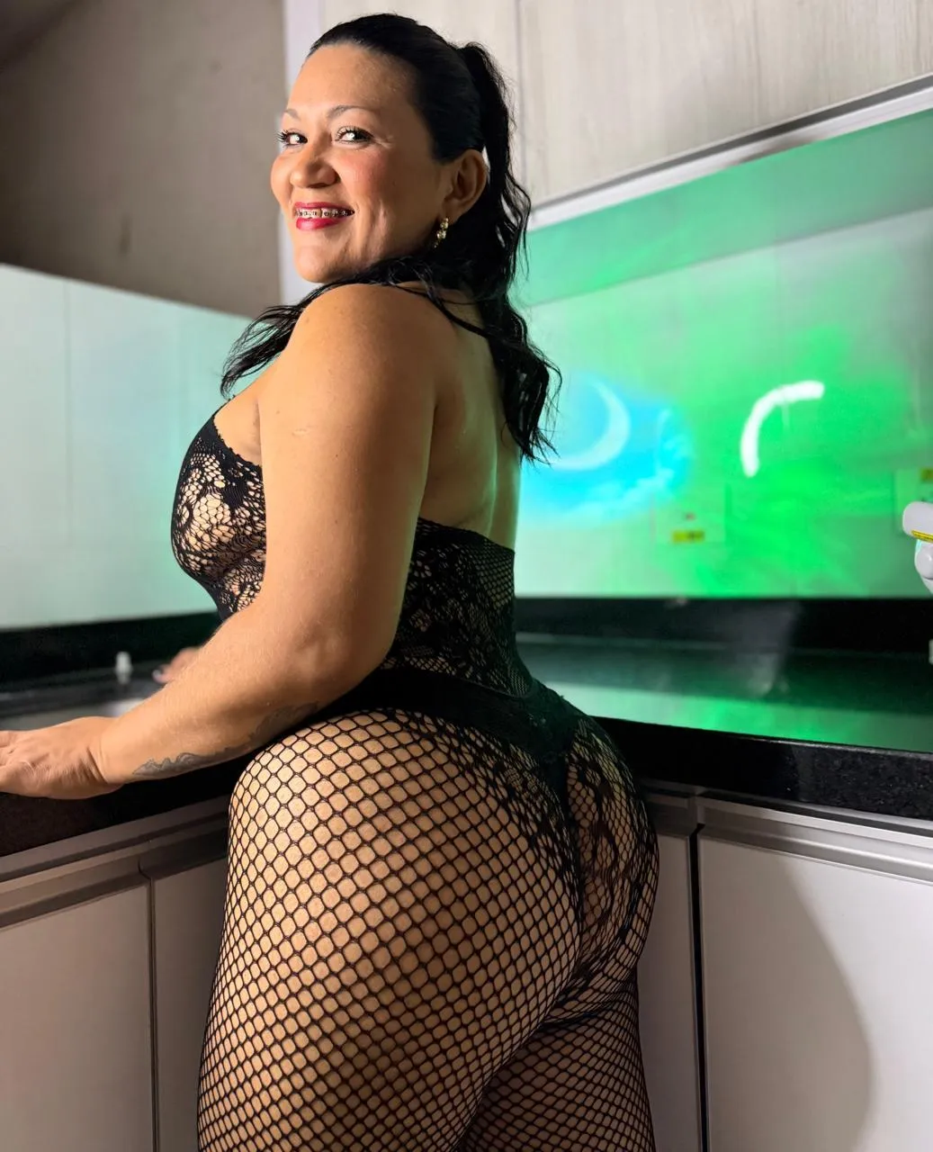 Performer Madam_Hott Photo 6