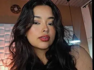 Ariana_Piercee cam model profile picture