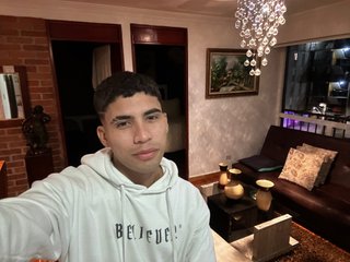 male_diamonds19 cam model profile picture 