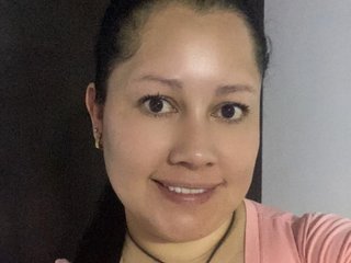 Imagen de perfil de modelo de cámara web de Marianasmiithh